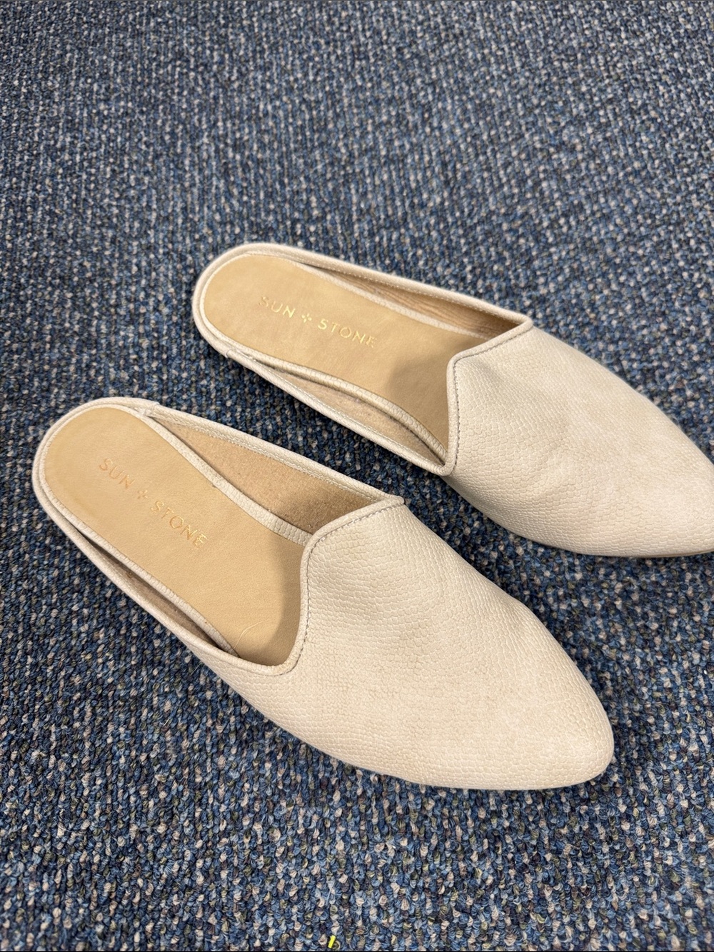 Sun stone flats size 7 // 100518
